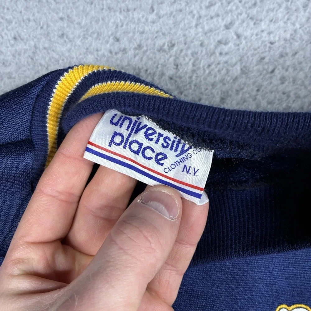 Vintage Notre Dame Nylon Crewneck Sweatshirt Mens Large Blue 70s 80s USA